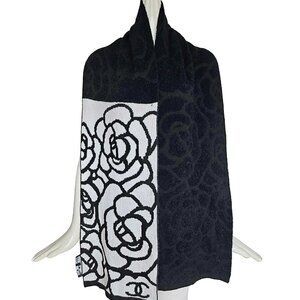 CHANEL BLACK/WHITE CAMELIA JACQUARD CASHMERE SCARF